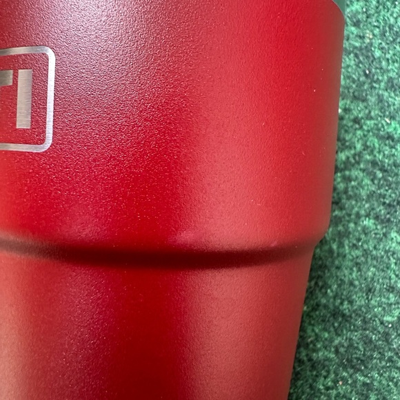 Yeti Rambler Collection Brick Red and Harvest Red - Picture 8 of 12